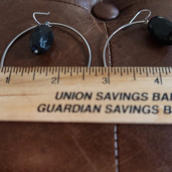 Black onyx and sterling silver large front facing hoops earrings by Dana Reed - Picture 11 of 13